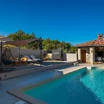 Villa Nora In - Haus Fuer 4 Personen